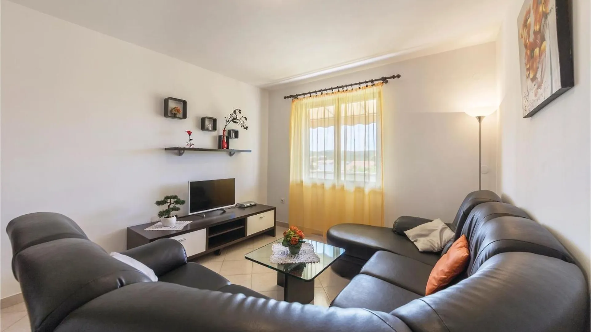 Pet Friendly Home In Pula With Jacuzzi Holiday home